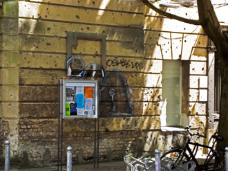 Berlin: Einschusslöcher vom Häuserkampf im April 1945
