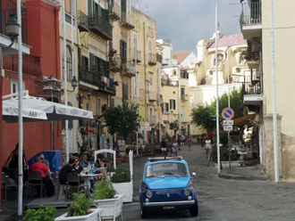 Ischia: Ischia (Stadt)