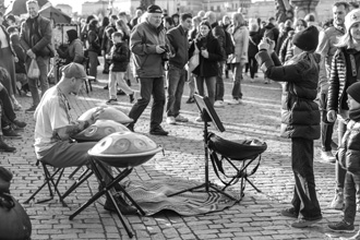 Prag: Straßenmusiker auf der Karlsbrücke