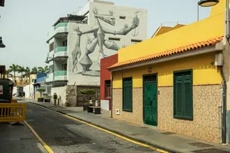 Puerto de la Cruz: Wandbild 'Los Fundadores – Die Gründer'