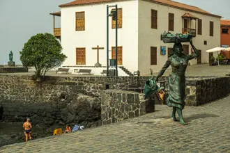 Puerto de la Cruz: Monumento a la pescadera