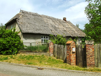 Usedom: altes reetgedecktes Haus