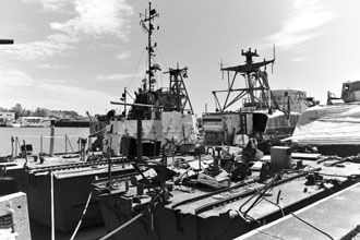 Usedom: Schrottschiffe im Hafen Peenemünde