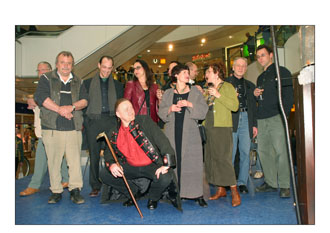 Gruppenbild der teilnehmenden Künstler